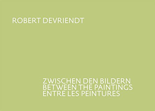 Zwischen den Bildern / Between the paintings / Entre les peintures